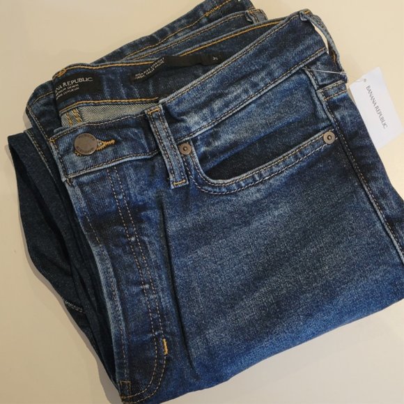 Banana Republic - The Straight Jean - Picture 3 of 6